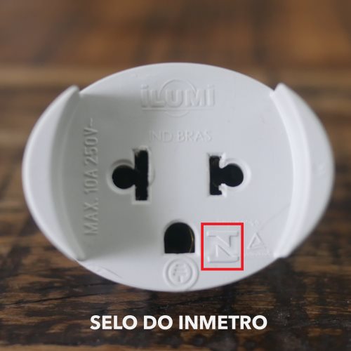 Selo inmetro na tomada