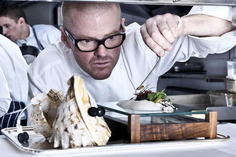 Pessoa cozinhando