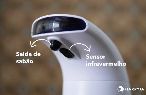 Dispenser Automático de Sabão - Imagem sobre saída de sabão e sensor-menor
