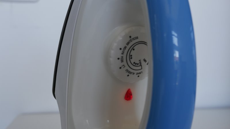 Vicini VCL-021 - Imagem sobre Texto-Ferro-de-Passar-Vicini_001 (2)