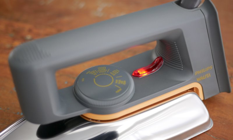Philips Walita HD1172 - Imagem sobre Texto-Ferro-de-passar-Walita_003