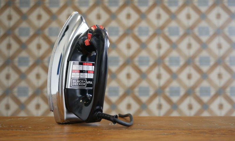 Ferro de Passar Black+Decker VFA The Classic