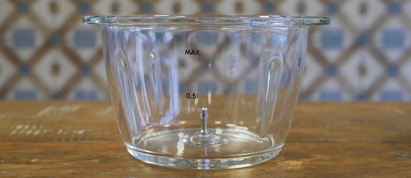 Philco Inox Glass PPS01I - Imagem sobre jarra