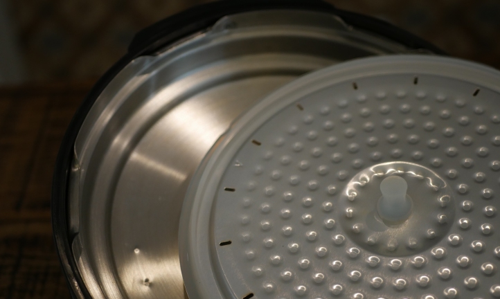 Mondial Master Cooker 5L - Imagem sobre tampa small