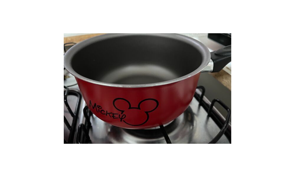 Foto de Panelas Disney Brinox, Vermelho