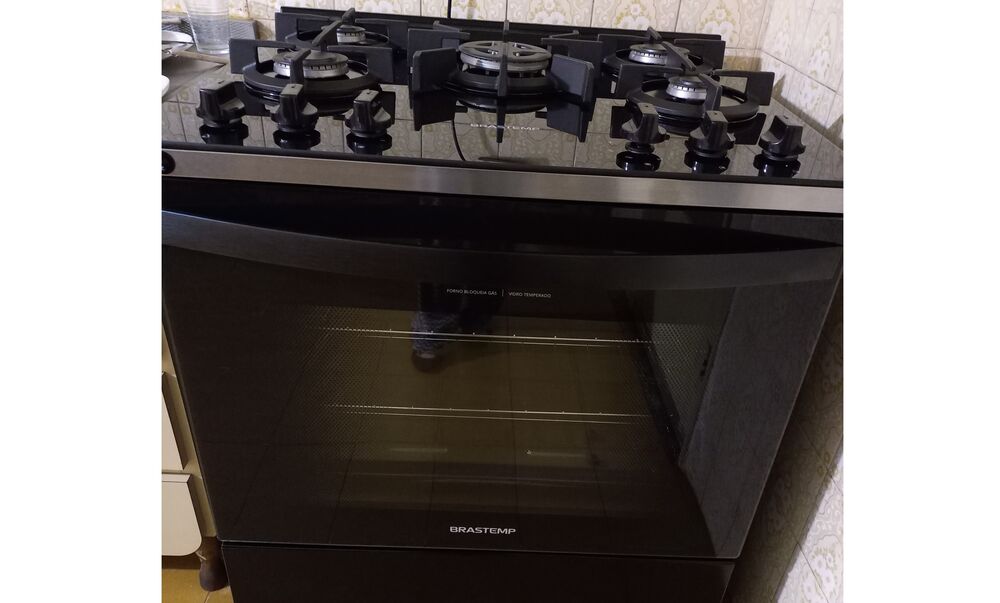 Foto de Fogão Brastemp 5 Bocas Preto Com Mesa de Vidro e Turbo Chama BIVOLT