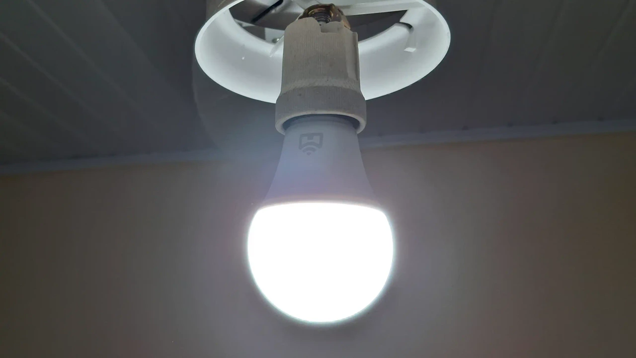 Imagem de Lâmpada Smart Positivo 7W