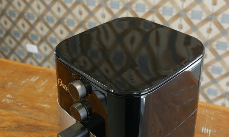 Oster Inox Compact 4,6L OFRT520 - Imagem sobre P1100277