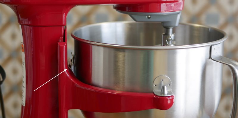KitchenAid Bowl-Lift KEC66 - Imagem sobre pino para segurar tigela
